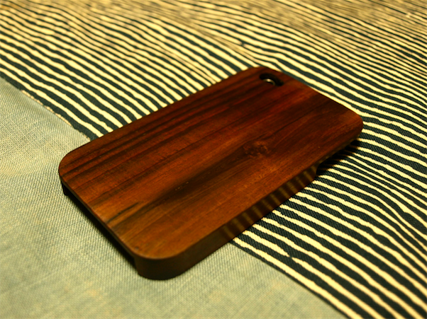 木製 iphoneカバー